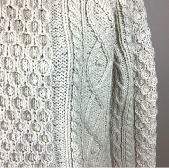 𝅺IRISH WOOL FISHERMAN CABLE CHUNKY KNIT HANDMADE OVERSIZED SWEATER - Picture 3 of 8